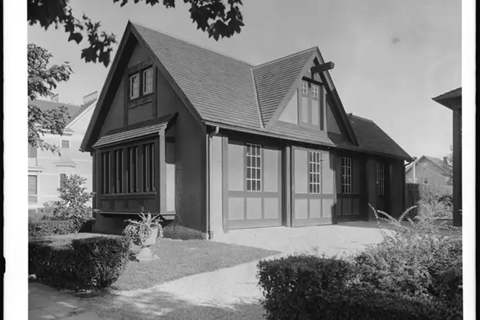 Ocean Avenue and Avenue L (garage at H.A. Faber residence), ca. 1910